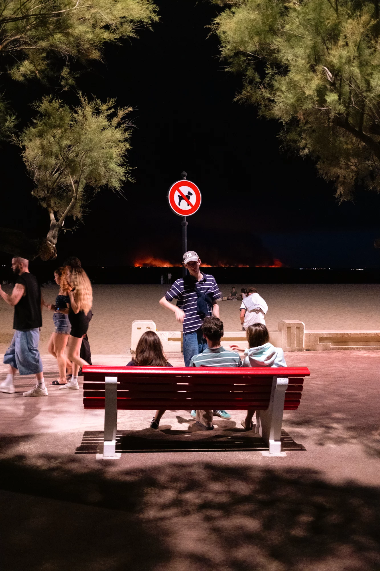 Feux de forêt autour du bassin d&rsquo;Arcachon Jeudi 23 juillet 2026 - Vue des feux de forêts depuis les plages d'Arcachon